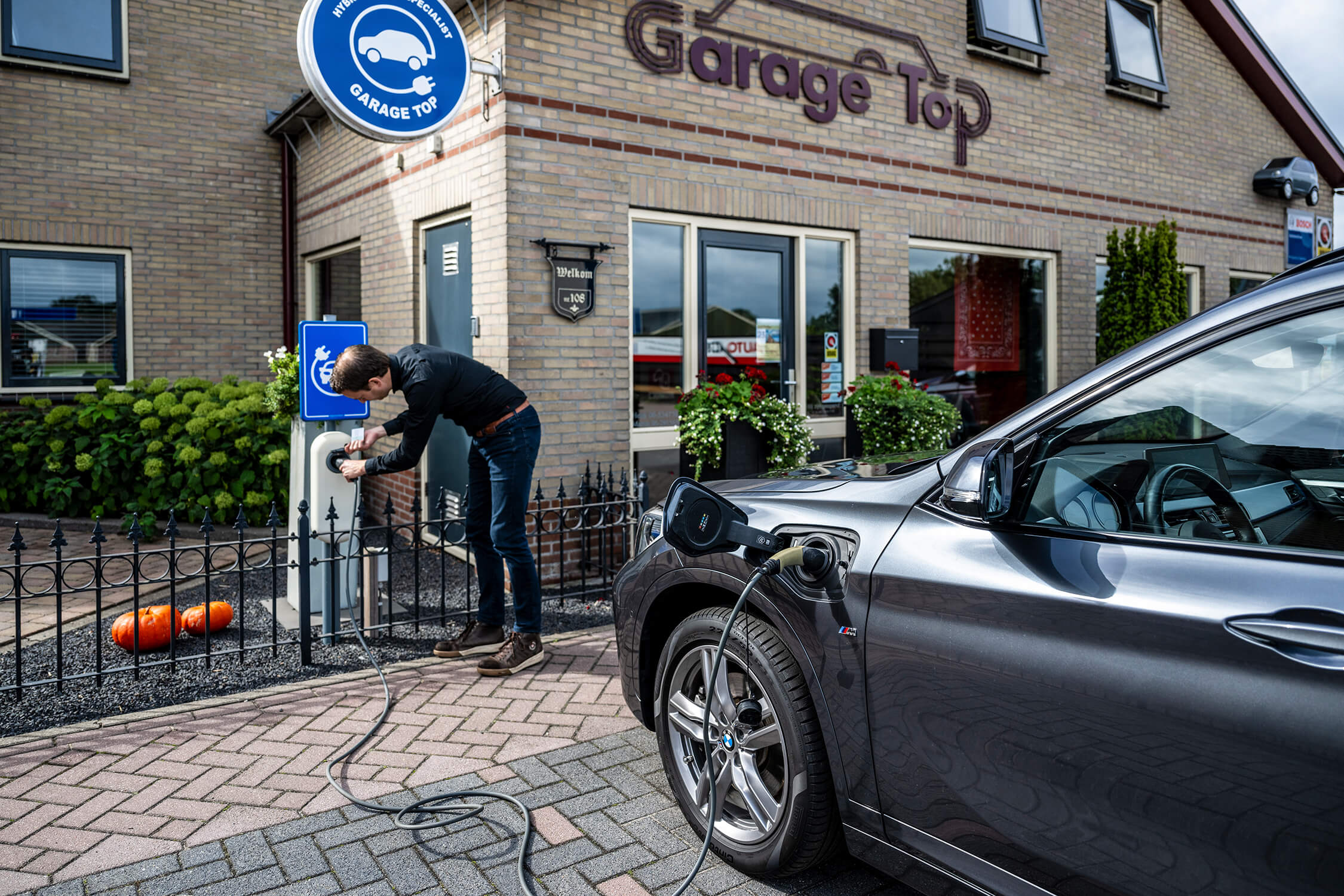 Elektrische auto garage top